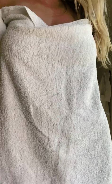 Big Tits Towel Porn Videos 